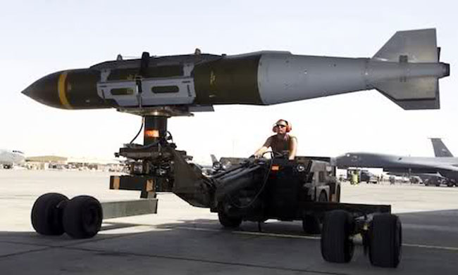 Những kit bom JDAM-ER đầu tiên được lên kế hoạch bàn giao cho Không quân Australia vào đầu năm 2015.