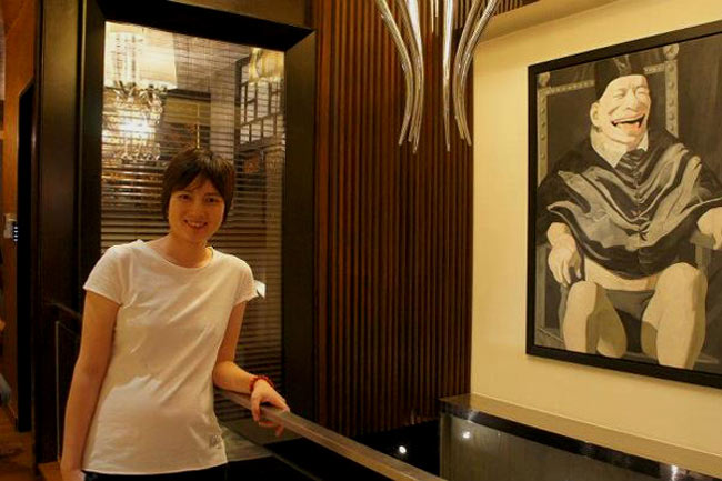 Một người bạn thân của Thúy Vinh xác nhận, cô đang mang thai ở tháng thứ năm và là song thai, cho biết: Thúy Vinh đã đi chụp ảnh cưới cùng người yêu. Bạn trai của Thúy Vinh là Andrew Poh - kiến trúc sư người Singapore.