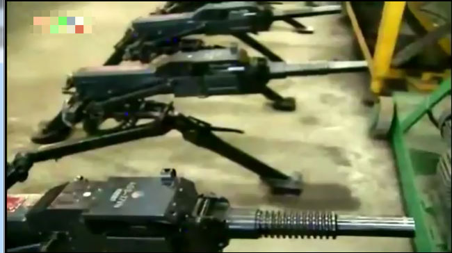 Việt Nam đã xúc tiến việc cố gắng làm chủ công nghệ chế tạo súng AGS-17. Ngoài việc nghiên cứu thành công thành phần đạn súng phóng lựu AGS-17, Việt Nam cũng đã chế tạo thành công máy tạo rãnh xoắn cho nòng súng loại này.