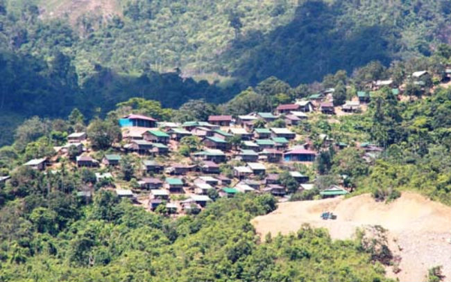 Đồng bào dân tộc thiểu số tại xã Trà Bui định cư trên núi cao nên rất lo lắng mỗi khi có động đất xảy ra.