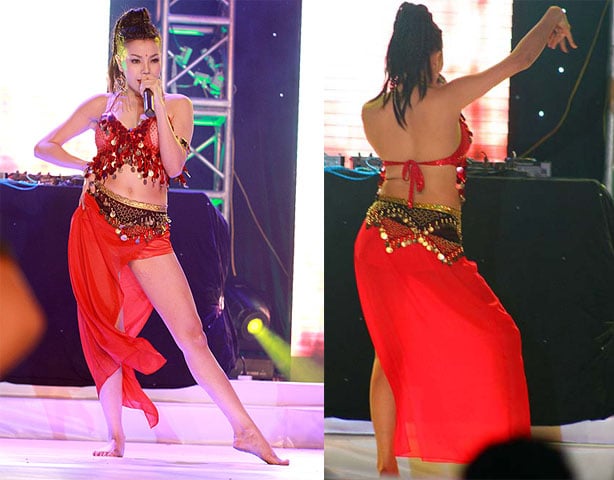 Trà Ngọc Hằng được cho là ca sĩ hở nhất chương trình. Chiếc váy kiểu Ấn Độ người đẹp sinh năm 1990 mặc khoe tối đa đường cong cơ thể, từ khuôn ngực, vòng eo tới đôi chân trần.