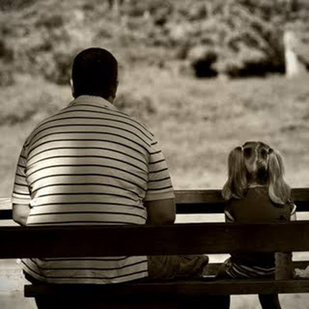 Thật tuyệt diệu làm sao cái khoảnh khắc ta nói chuyện với người mà ta thương yêu và nhìn thấy niềm hạnh phúc lấp lánh trong đôi mắt của người ấy. Đó là điều tôi nhìn thấy khi bố con tôi trò chuyện cùng nhau.