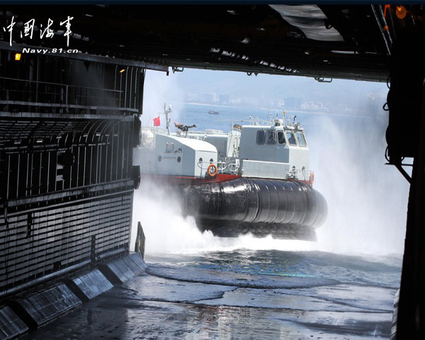 Tàu Kim Sa II hứa hẹn sẽ là bước khởi đầu vô cùng vững chắc của Hải quân Trung Quốc nâng cao năng lực đổ bộ chiếm đảo hiện đang còn khá lạc hậu của nước này