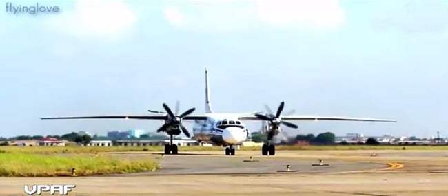 Có thể nói, An-26 là máy bay vận tải lớn nhất trong Không quân Nhân dân Việt Nam. Tải trọng của An-26 khoảng 5,5 tấn (hoặc chở 40 hành khách).