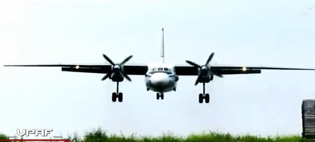 An-26 được thiết kế thực hiện vai trò chủ yếu vận chuyển hàng hóa quân sự. Khi cần, nó cũng được dùng để chở quân dù đổ bộ đường không, chở khách. 