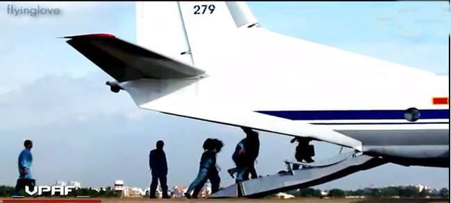 Tại Việt Nam, nhiệm vụ của An-26 là vận tải, trinh sát, cứu hộ cứu nạn, tham gia diễn tập, bay thông báo bão cho ngư dân... An-26 từng tham gia chiến dịch vận tải lớn nhất là cầu hàng không vận tải hàng hóa (Gia Lâm - Vinh, Phú Bài, Đà Nẵng; Tân Sơn Nhất - Chu Lai, Đà Nẵng, Phú Bài) trong trận lũ lụt lịch sử ở miền Trung năm 1999.