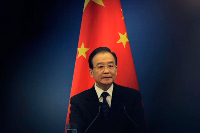 Thủ tướng Trung Quốc Ôn Gia Bảo ngày 20/9 tuyên bố với kiều dân Trung Quốc ở Brussels, Bỉ rằng Trung Quốc sẽ không hề nhượng bộ dù chỉ một tấc chủ quyền.