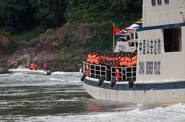  Theo một sĩ quan cảnh sát phụ trách lực lượng tuần tra biên phòng tỉnh Vân Nam của Trung Quốc, trong đợt tuần tra chung kéo dài 6 ngày này, các tàu của Trung Quốc và Lào sẽ tuần tra dọc tuyến sông do Lào quản lý để kiểm tra các tàu thuyền. Ngoài ra, cảnh sát cũng sẽ tiến hành kiểm tra các vị trí chủ chốt dọc bờ sông ở Lào.