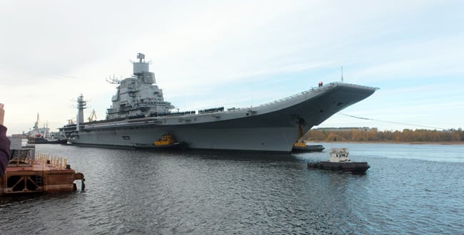 Trong khi đó, tháng 9/2012 tàu sân bay INS Vikramaditya của hải quân Ấn Độ cũng đã được đưa vào thử nghiệm. Hiện tại  tàu đã được kéo về bến tàu của nhà máy Sevmash ở Severodvinsk để giải quyết sự cố xảy ra trong quá trình thực hiện chạy thử nghiệm trên biển. 