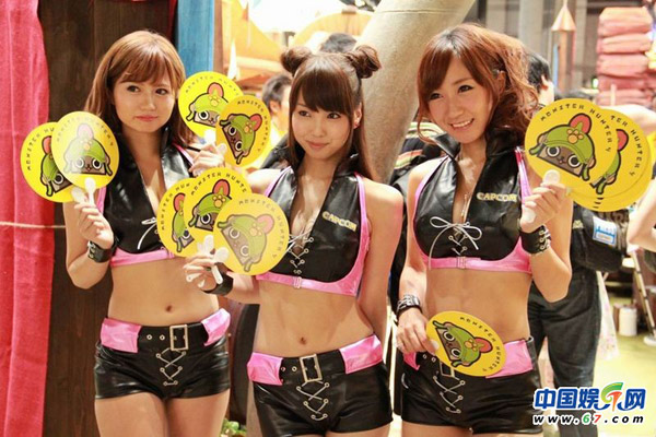 3 người đẹp xứ Phù Tang xuất hiện tại Triển lãm Tokyo Game Show 2012.