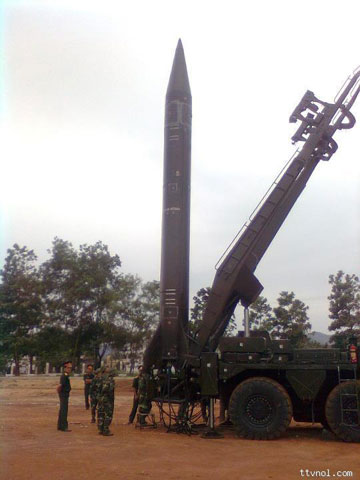 Theo tờ Hoàn Cầu, hiện nay Việt Nam đang sở hữu khoảng 50 quả tên lửa Scud B có tầm bắn khoảng 300km nhưng Việt Nam đang cải tiến được những quả tên lửa này nâng tầm bắn lên đến 500km.