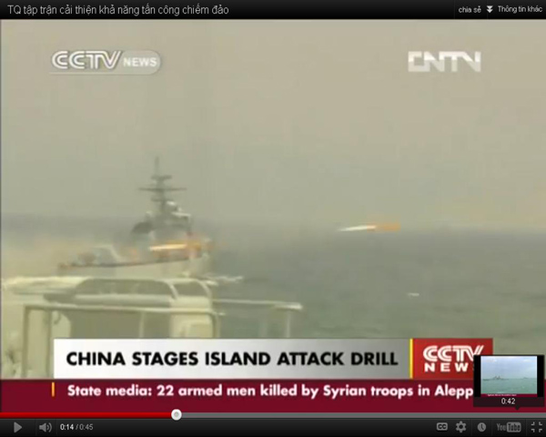 Hỏa tiễn từ các tàu chiến Trung Quốc bay rợp trời trên biển Hoa Đông