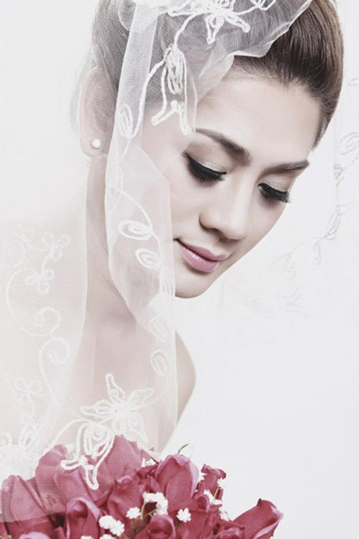 Ngày 1/10, hình ảnh Lâm Chí Khanh xinh đẹp trong bộ áo cưới đã xuất hiện trên mạng. 