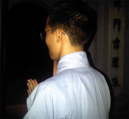 Nguyễn Anh Quân quyết định xuất gia dù ngày cưới gần đến.
