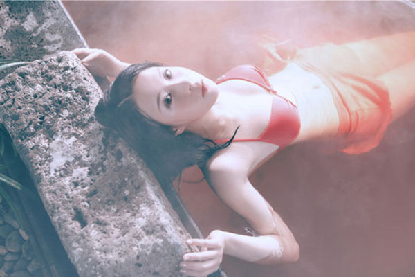 LinLin được đánh giá là một người mẫu có cá tính và mạnh mẽ, cô không bao giờ chịu đầu hàng trước bất kỳ khó khăn gì, phương châm sống của người đẹp này là: