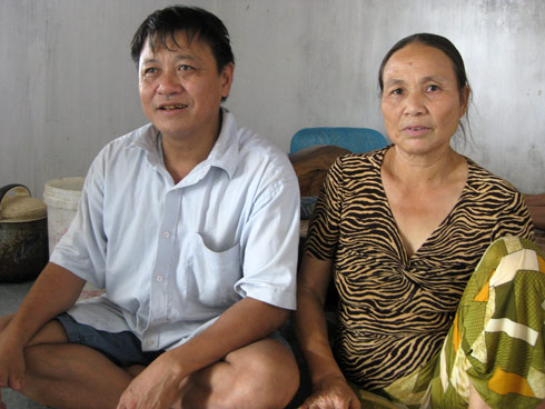 Vợ chồng lão nông Phạm Văn Nhẫn và vợ Đào Thị Lam 