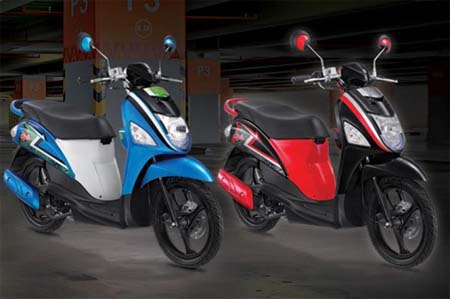 Suzuki Let's có 2 phiên bản, Sporty Color và Premium Color