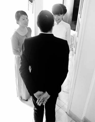 Sau lễ ăn hỏi tràn ngập tiếng cười, hôn lễ của Hà Đăng - Gabriel Baptista sẽ được tổ chức trong hai ngày: 21/10 ở nhà thờ và lễ tiệc diễn ra trong ngày 28 cùng tháng.