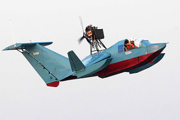 Bavar-2, tên của những chiếc thuyền bay, được sản xuất hoàn toàn bởi công nghệ của Iran. Thân của chúng được thiết kế đặc biệt để có thể hạ cánh trên mặt đất và di chuyển dưới nước...