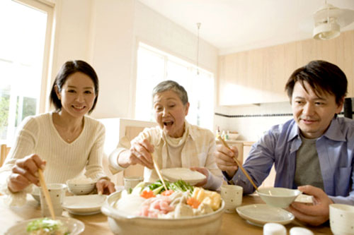 Không ai muốn con trai mình lấy một người con dâu mà sống ở nhà chồng nhưng nó vẫn dành sự yêu thương về cho bố mẹ nó ở nhà cả