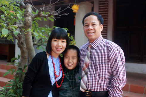 Gia đình hạnh phúc của dịch giả nhí Đỗ Nhật Nam