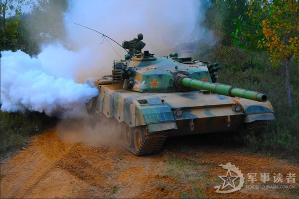 Ảnh cận xe tăng Trung Quốc được điều động để tham gia tập trận tại quân khu Tế Nam.