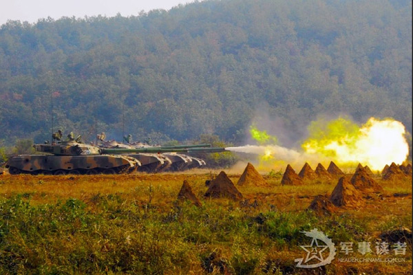 Xe tăng Trung Quốc phô diễn sức mạnh tổng lực trong lần tập trận tại quân khu Tế Nam.