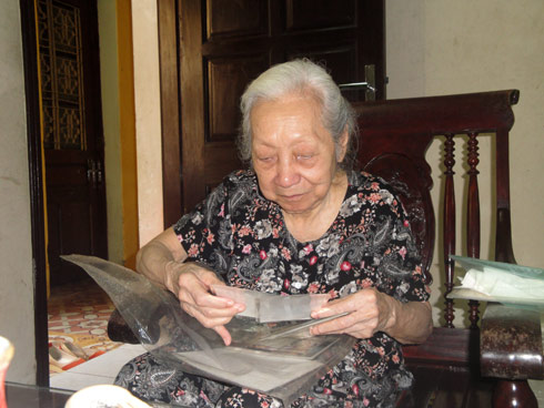 Cụ bà Nguyễn Thị Bích Thảo kể về chuyện tình của mình với người chồng quá cố - liệt sĩ 