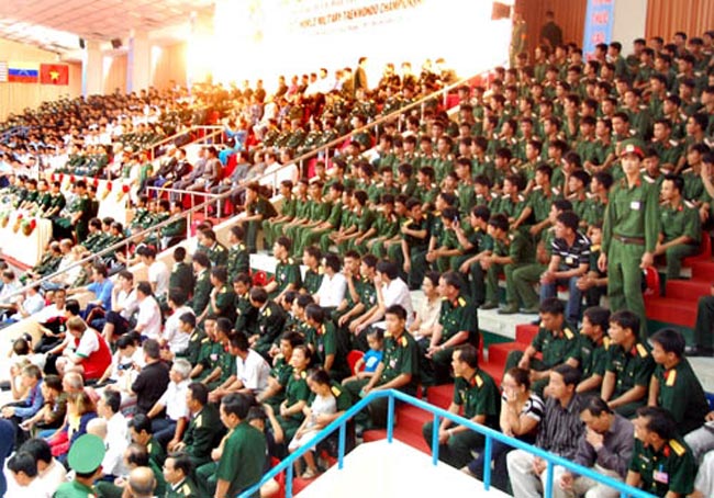 Trong ngày thi đấu đầu tiên, Đoàn Quân đội Nhân dân Việt Nam tạm dẫn đầu với tổng số 6 huy chương.