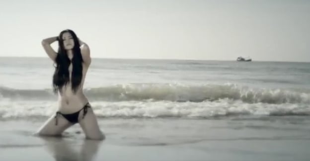 Maya chia sẻ, đây là một MV siêu gợi cảm nhưng sexy không có nghĩa là gây phản cảm.