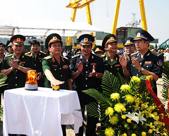 Thượng tướng Nguyễn Thành Cung, Ủy viên Trung ương Đảng, Ủy viên thường vụ Quân ủy Trung ương, Thứ trưởng Bộ Quốc phòng nhấn mạnh, việc hạ thủy tàu CSB 8001 là bước tiến đánh dấu khả năng đóng tàu trọng tải lớn của các nhà máy đóng tàu quân đội. Thượng tướng cũng khẳng định, Cảnh sát biển Việt Nam sẽ không ngừng hoàn thiện về con người, lực lượng và trang bị để nhanh chóng tiến tương xứng với lực lượng cảnh sát biển các quốc gia trong khu vực.