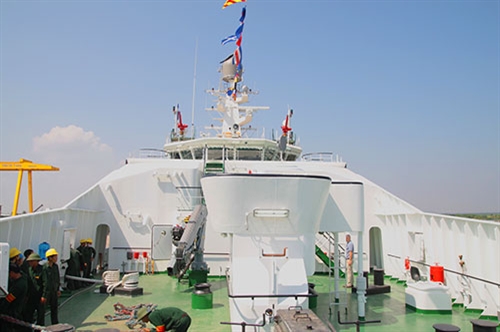 DN 2000 có chức năng và nhiệm vụ tuần tra bảo vệ chủ quyền biển, đảo, thực thi pháp luật trên các vùng biển và thềm lục địa Việt Nam, tìm kiếm cứu nạn trên vùng biển Việt Nam và quốc tế khi có yêu cầu, cứu kéo các tàu bị nạn có lượng dãn nước đến 2.200 tấn.