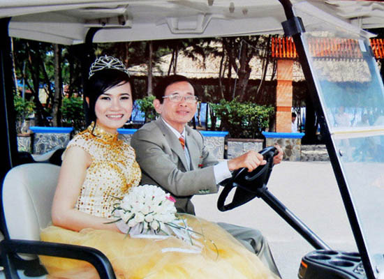 Đại gia Lê Ân trong ngày đại hỷ với người vợ Mai Mai