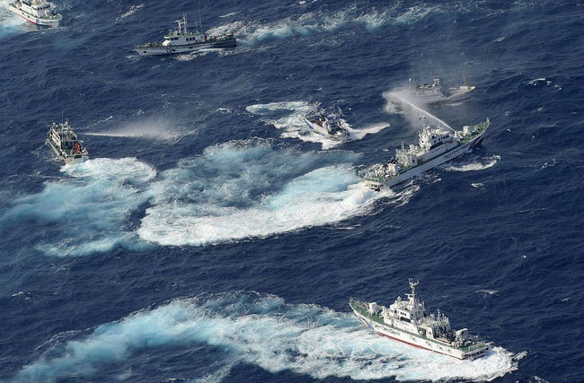 Còn các nhà ngoại giao Trung Quốc tại châu Âu đã đồng loạt lên tiếng chỉ trích Nhật Bản và tiếp tục đưa ra các phát biểu hỗ trợ cho tuyên bố chủ quyền của Bắc Kinh đối với quần đảo tranh chấp Senkaku.