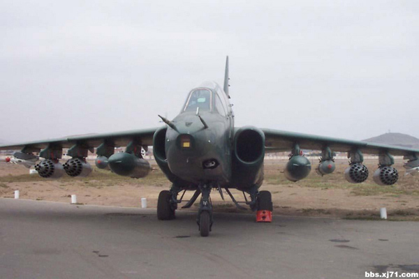 Hình ảnh Su-25 trong quân đội Iran đã hoàn thành tốt nhiệm vụ bảo vệ không phận của nước này trước sự dòm ngó của người Mỹ...