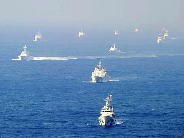 Đài NHK dẫn nguồn tin Lực lượng Bảo vệ Bờ biển của Nhật Bản cho biết ngày 11/11 đã phát hiện bốn tàu hải giám của Trung Quốc trong vùng biển tiếp giáp với lãnh hải của Nhật Bản về phía Đông-Đông Nam đảo Minamikojima, thuộc quần đảo Senkaku (Trung Quốc gọi là Điếu Ngư) ở Biển Hoa Đông. Bốn tàu này đã tiến vào vùng biển tiếp giáp trên hôm 7/11 và hiện vẫn đang lưu lại. Đây là lần xuất hiện thứ 23 liên tiếp của các tàu Trung Quốc tại vùng biển này. Lực lượng Bảo vệ Bờ biển Nhật Bản hiện đang theo dõi chặt bốn tàu này và đã phát cảnh báo không được xâm phạm lãnh hải Nhật Bản.
