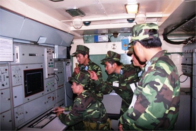 S-300PMU1 có khả năng theo dõi cùng một lúc 100 mục tiêu từ cự ly 300 km và cùng một lúc tiêu diệt 12 mục tiêu trong số đó.