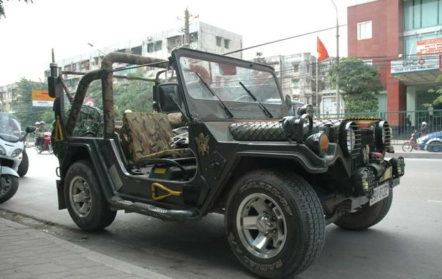 Các thành viên trong câu lạc bộ xe Jeep cổ đang rất khó khăn trong việc sang tên đổi chủ vì mỗi chiếc xe họ mua lại đều qua rất nhiều đời chủ