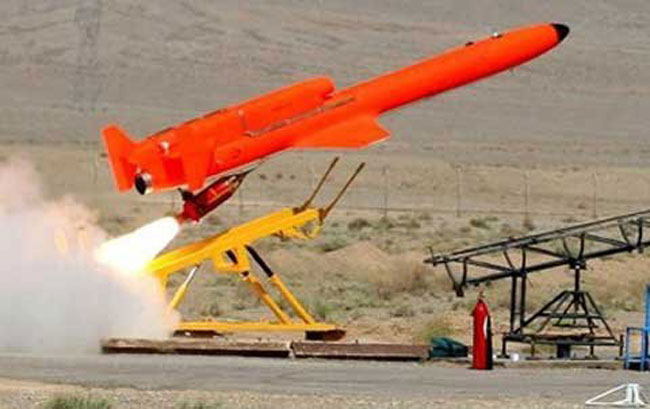Iran tiết lộ về máy bay không người lái Karrar vào cuối năm 2010 và thông tin về nó vẫn còn rất sơ sài. Mạng truyền hình quốc gia Iran cho biết, Karrar có thể đem theo 2 quả bom. Tổng thống Iran Mahmoud Ahmadinejad tuyên bố chiếc máy bay này là 