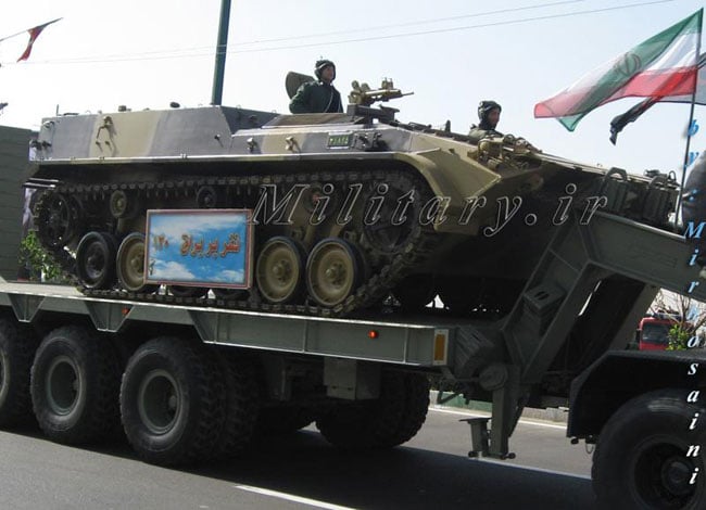 Trong kho vũ khí của Iran còn có Boragh − xe chiến đấu bộ binh - có thể là dòng xe thuộc phiên bản xe chiến đấu bộ binh BMP-1 do Liên Xô sản xuất dành cho Trung Quốc.