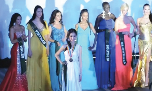 Hôm qua (15/11), các thí sinh Hoa hậu Trái đất thuộc nhóm 3 đã trải qua phần thi trang phục dạ hội tại khách sạn Pasay City, Philippines.
