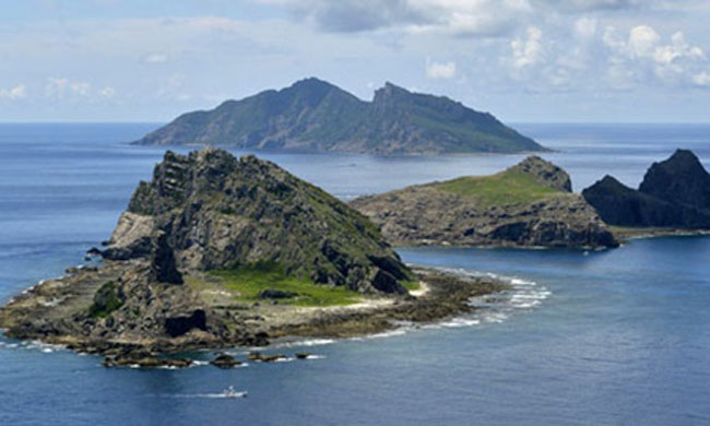  Tiếp tục, trong một bài phân tích do hãng tin Kyodo đăng tải ngày 19/11, tác giả Lionel Fatton ở Đài Bắc cho rằng việc chính phủ Nhật Bản quốc hữu hóa ba hòn đảo thuộc quần đảo Senkaku/Điếu Ngư là “lợi bất cập hại”.