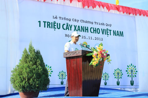Ông Nguyễn Quang Trí – Giám Đốc Marketing Vinamilk phát biểu tại chương trình
