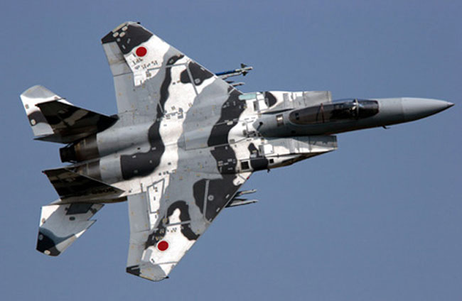 Trước đó, Lực lượng Phòng vệ Nhật Bản đã triển khai các máy bay tiêm kích F-15 đến không phận biển Hoa Đông hôm 24/12 để chặn máy bay tuần thám biển của Trung Quốc tiến về phía quần đảo Điếu Ngư (Nhật Bản gọi là Senkaku). 