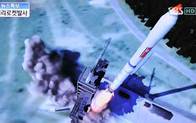 Sau khi thu thập các vỏ và mảnh vỡ của tên lửa Triều Tiên, các chuyên gia Hàn Quốc kết luận rằng vụ phóng vệ tinh của Bình Nhưỡng trên thực tế là thử nghiệm công nghệ tên lửa đạn đạo xuyên lục địa (ICBM).