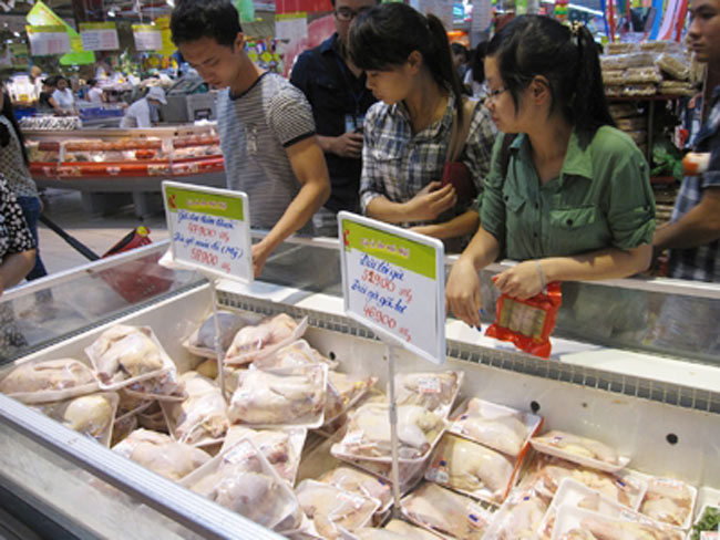 Sau gà Trung Quốc, lại đến chân, cánh gà thải loại Hàn Quốc được ồ ạt nhập vào Việt Nam dưới cái mác gà 