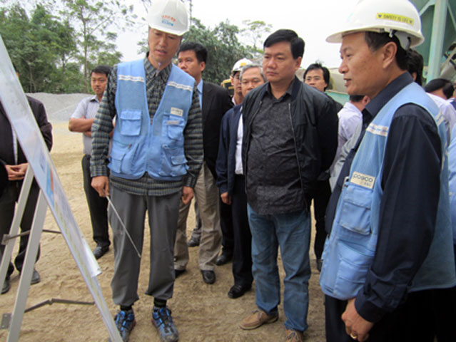 Trước đó, để đẩy nhanh tiến độ các công trình xây dựng giao thông, bộ trưởng Đinh La Thăng đã trảm hàng loạt tướng để quy rõ trách nhiệm cá nhân cũng như ép tiến độ hoàn thành công trình.