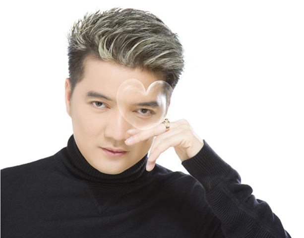 Dư luận đã có thời gian vô cùng xôn xao khi trình báo mất nhẫn kim cương trị giá 200.000 USD (4 tỷ đồng) cùng số tiền mặt khá lớn   tại một khách sạn.