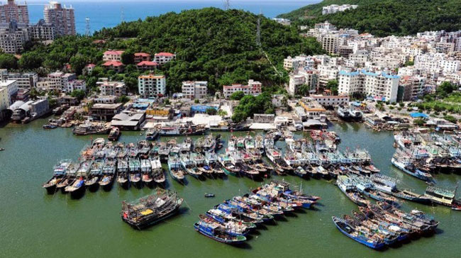 Trước đó, ngày 2/8, phó chủ tịch tỉnh Quảng Đông, Trung Quốc đã tuyên bố khai mạc lễ hội đánh bắt. 23.000 tàu cá hướng về phía biển Đông để đánh bắt cá.