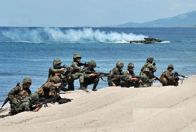 Ngày 12/12, tại Manila, các quan chức ngoại giao và quốc phòng của Mỹ và Philippines đã thỏa thuận tăng   cường hợp tác huấn luyện quân đội trên lãnh thổ Philippines.